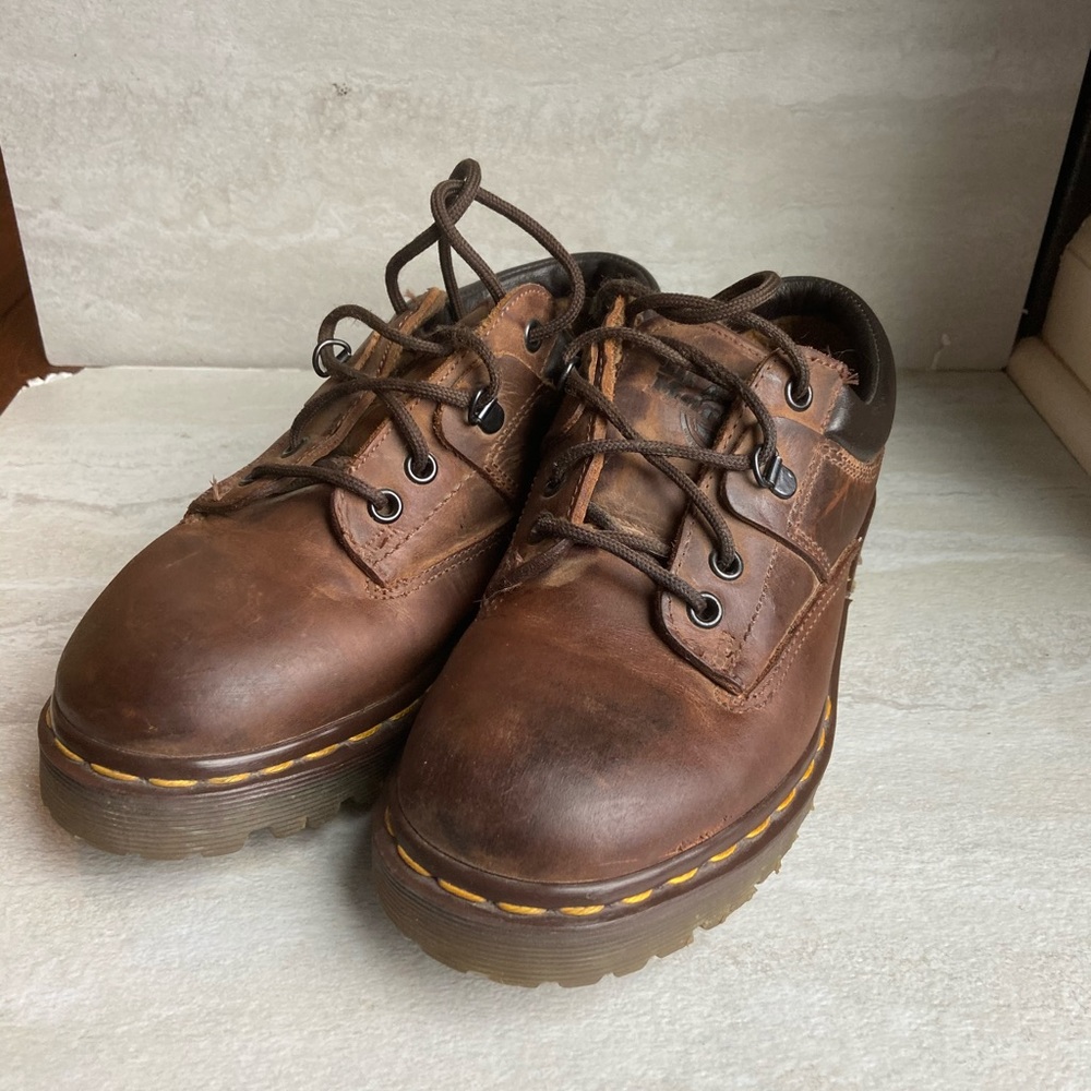 Doc martens classic boots shoes kids size 4 brown
